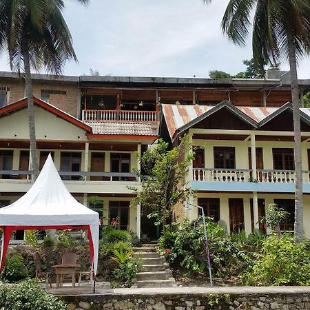 Sibayak Guesthouse Tuk Tuk Exteriér fotografie