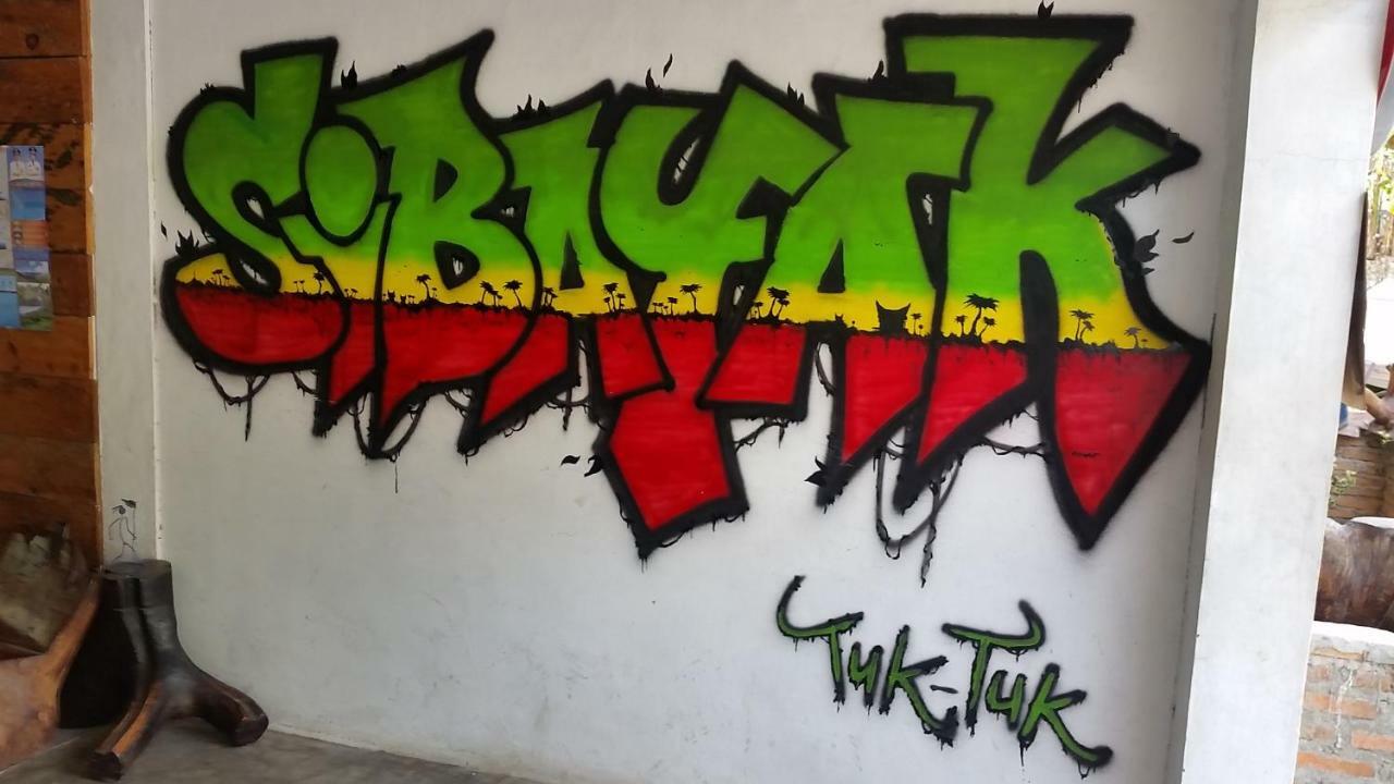 Sibayak Guesthouse Tuk Tuk Exteriér fotografie