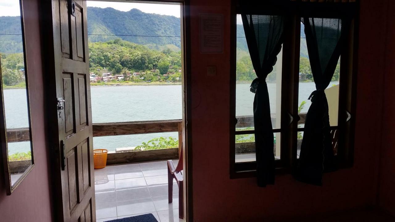 Sibayak Guesthouse Tuk Tuk Exteriér fotografie