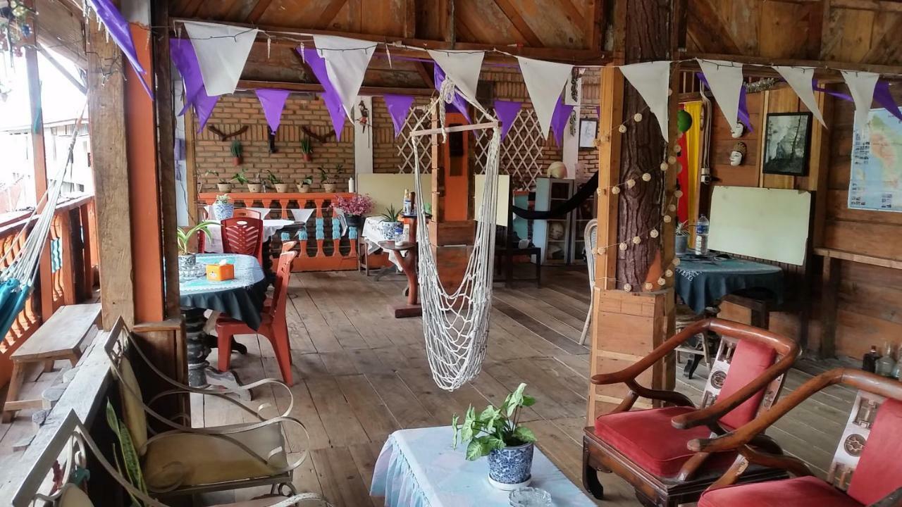 Sibayak Guesthouse Tuk Tuk Exteriér fotografie