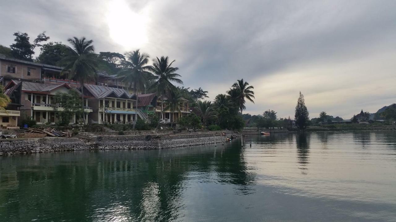 Sibayak Guesthouse Tuk Tuk Exteriér fotografie