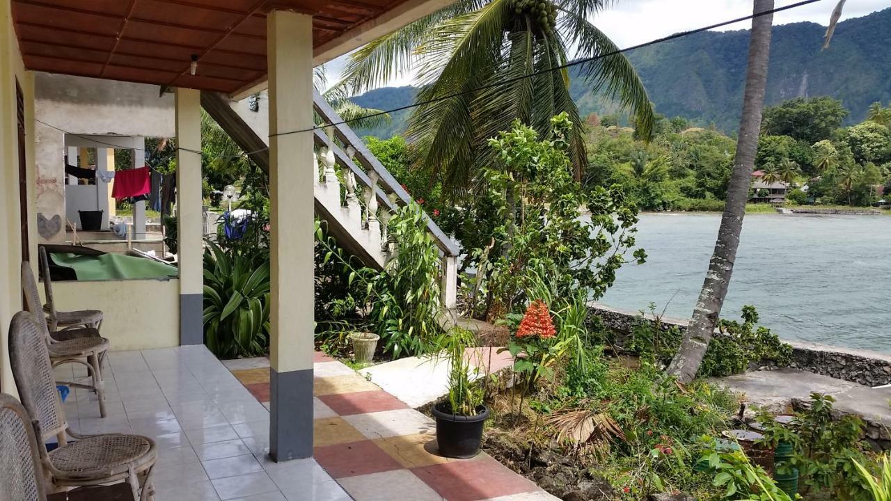 Sibayak Guesthouse Tuk Tuk Exteriér fotografie
