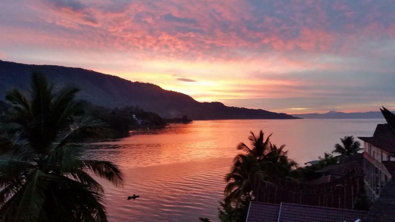 Sibayak Guesthouse Tuk Tuk Exteriér fotografie